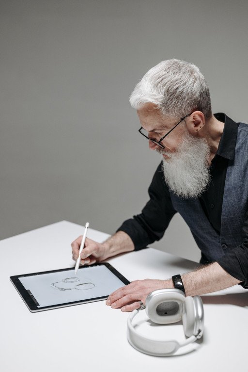 Unleashing Creativity: The Ultimate Guide to Choosing the Best Drawing Tablet for Illustrators